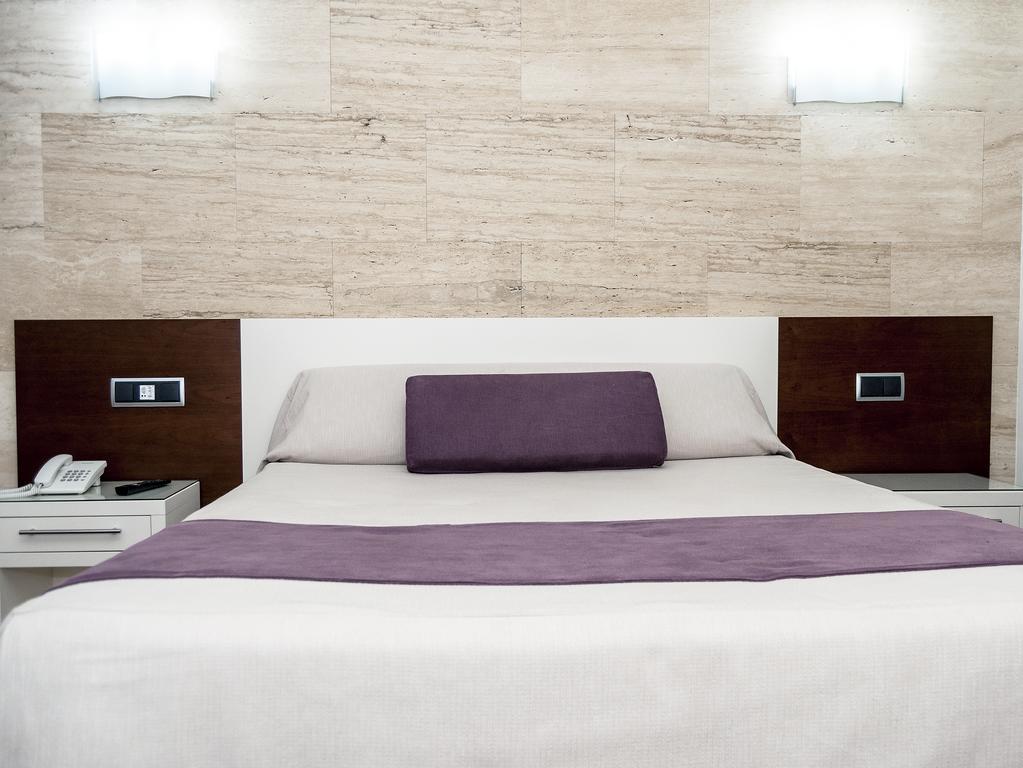 Escuderos Hotel Cruz Argamasilla de Calatrava 객실 사진