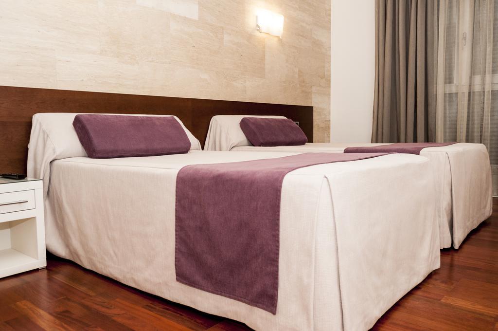 Escuderos Hotel Cruz Argamasilla de Calatrava 외부 사진
